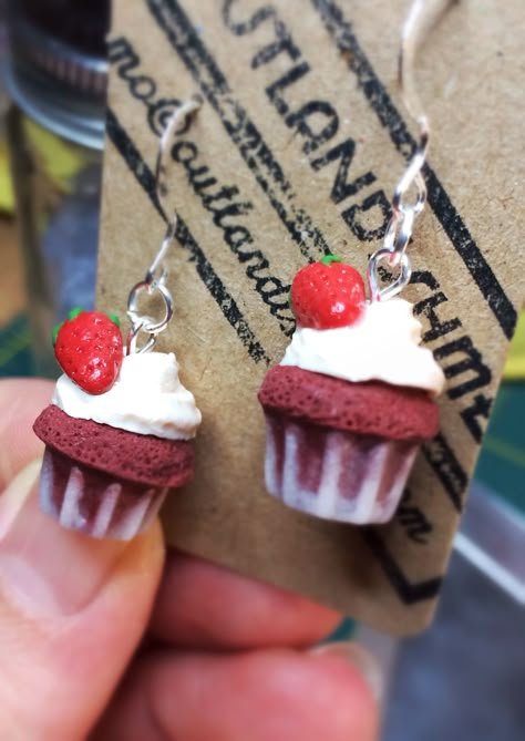 Polymer Clay Cake Jewelry, Polymer Clay Earrings Cute Food, Cupcake Earrings, Cupcake Polymer Clay Earrings, Mini Food Earrings, Crazy Earrings, Miniature Cupcakes Polymer Clay, Clay Keychain, Food Earrings