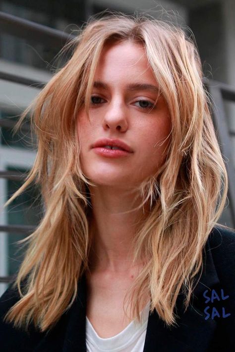 Shoulder Length Layered Hair, Messy Haircut, Hot Haircuts, Shaggy Haircuts, Big Forehead, Cute Hairstyles For Medium Hair, Hairstyles For Medium Hair, Hair 2024, Haircuts Straight Hair