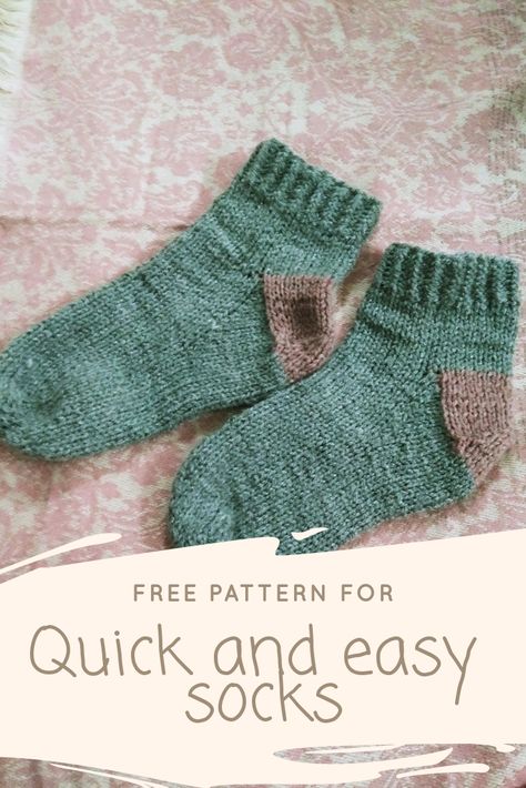 Child Socks Pattern, Sock Yarn Knitting Patterns, Easy Crochet Socks, Knitted Socks Free Pattern, Easy Knitting Patterns Free, Knitted Slippers Pattern, Dishcloth Knitting Patterns, Beginner Knitting Patterns, Hand Knit Socks