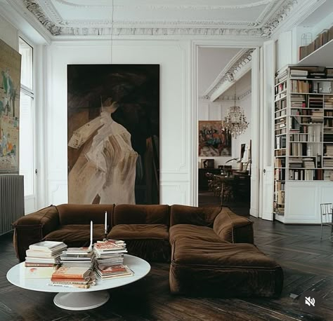 Modern Parisian, Parisian Interior, Deco Studio, Interior Design Per La Casa, Interior Minimalista, Parisian Apartment, Design Del Prodotto, Dream House Interior, Apartment Inspiration