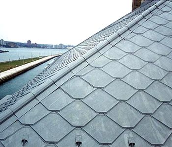 I like the look and durability. Roofing Design, Roofing Tiles, Solar Roof Tiles, Metal Roofs, Roofing Ideas, Roof Ideas, Solar Energy Panels, Roofing Diy, Best Solar Panels