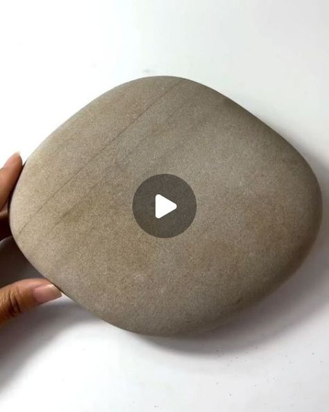 Rock Carving Ideas, Simple Rock Painting Ideas, Stone Art Ideas, Acrylic Painting Rocks, Painting On Rocks, Instagram Painting, Painted Rocks Diy, Chinese Landscape, Paint Rock