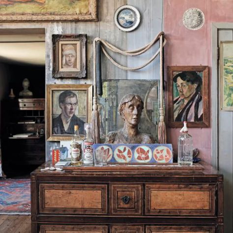 Bloomsbury Style, Artists Homes, Brick Farmhouse, Virginia Wolf, Duncan Grant, Charleston House, Charleston Style, Vanessa Bell, Bloomsbury Group