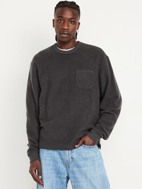 crew neck long sleeves patch chest pocket rib-knit trim pullover style loose fit hits below waist model is approx.  6'1" and wears size mmachine wash according to the care instruction label  . Best Holiday gift for Men , perfect Sweatshirts for Christmas! Holiday Gifts For Men, Pajamas Gift, Old Navy Men, Family Maternity, Workout Sweatshirt, Gift For Men, Pullover Styling, Chest Pocket, Mens Sweatshirts