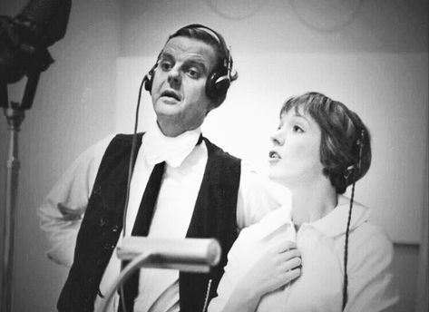 David Tomlinson and Julie Andrews recording a song for “Mary Poppins” (1963-1964) Julie Andrews Mary Poppins, Anne Of The Thousand Days, David Tomlinson, Mary Boleyn, Mary Poppins 1964, Happy Belated Birthday, Julie Andrews, Walt Disney Pictures, Belated Birthday