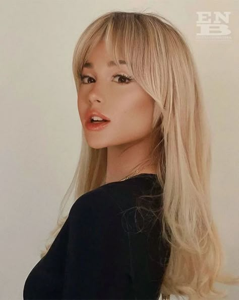 Ariana Grande Hair Color, Ariana Grande Blonde Hair, Fashion 80s Women, Locks Hairstyle, Ariana Grande Bangs, Ariana Grande Hair, Blonde Bangs, Blonde Hair With Bangs, Music Instagram