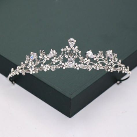 Tiaras For Weddings, Quince Tiaras Silver, Crown For Wedding Brides, Quince Tiaras, Brides Tiara, Quince Crowns, Tiara Collection, Crown For Wedding, Prom Tiaras