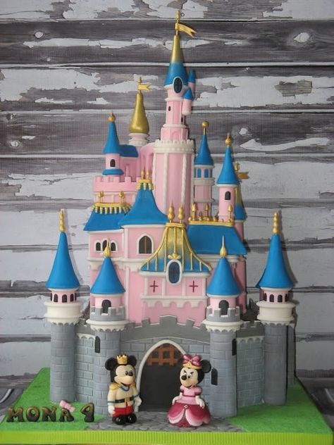 Disney castle cake Birthday Cake Disney, Disney Castle Cake, Castle Cakes, Chateau Disney, Castle Birthday Cakes, Disney Themed Cakes, Princess Castle Cake, Disney Princess Cake, Mini Torte