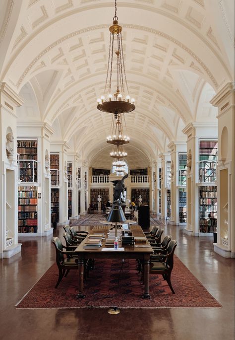 Interior of a white two story library with vaulted ceilings. A long wooden table and red rug run down the center of the room. Boston Athenaeum, Boston Aesthetic, Places In Boston, Boston Vacation, Living In Boston, Private Library, Boston Travel, Boston Things To Do, Old Library