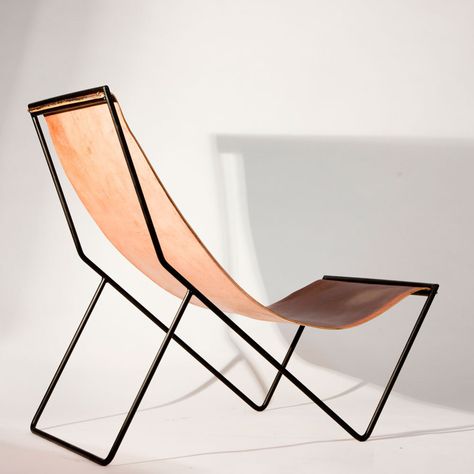 Reduced in form, the Sit and Read Sling Chair by Kyle Garner boasts a refined silhouette. Leather Sling Chair, Furniture Logo, Diy Ikea, Sling Chair, Design Del Prodotto, Chaise Design, Furniture Details, Furniture Inspiration, Metal Furniture