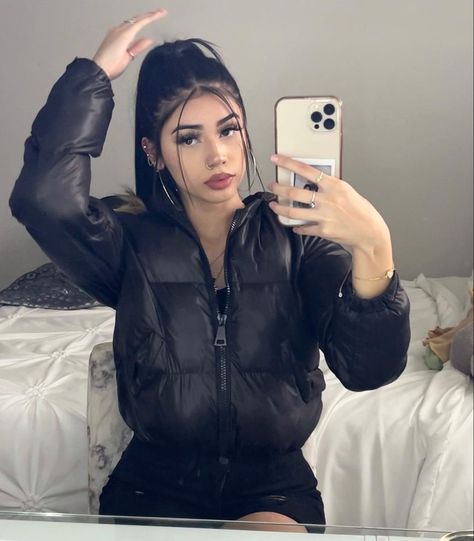 Roadman Girl, Latina Hairstyles Long, Baddie Hairstyles Latina Straight, Fashion Outfits Latina, Baddie Hairstyles Latina, Hairstyles Latina, Cute Latina Hairstyles, Latina Wedding, Outfits Latina