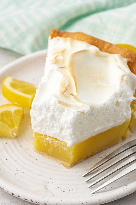 Small Lemon Meringue Pie, Lemon Meringue Pie Crust, Easy Lemon Meringue Pie Recipe, Peach Crumble Pie, Best Lemon Meringue Pie, Lemon Meringue Pie Recipe, Buttery Flaky Pie Crust, Toasted Meringue, Meringue Topping