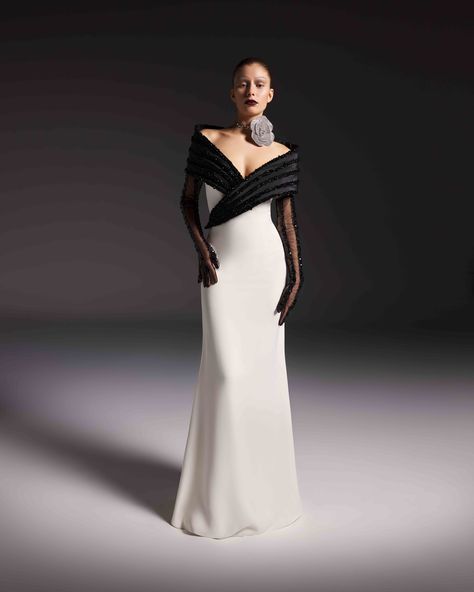 Black And White Couture, Floor Length Skirts, White Couture, Black And White Gown, White Strapless Dress, Formal Evening Dress, Floor Length Skirt, Women Formals, Couture Gowns