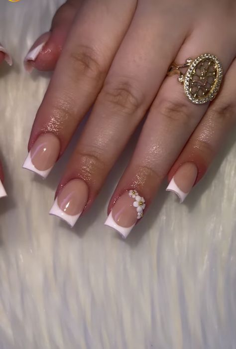 Nails Short Initial, French Tip With Small Design, Cute Nails Ideas Short, Nail Ideas White French Tip, Small Nails Ideas, Short Simple Nail Designs, French Tip Short Nails, Hard Nails, Girly Acrylic