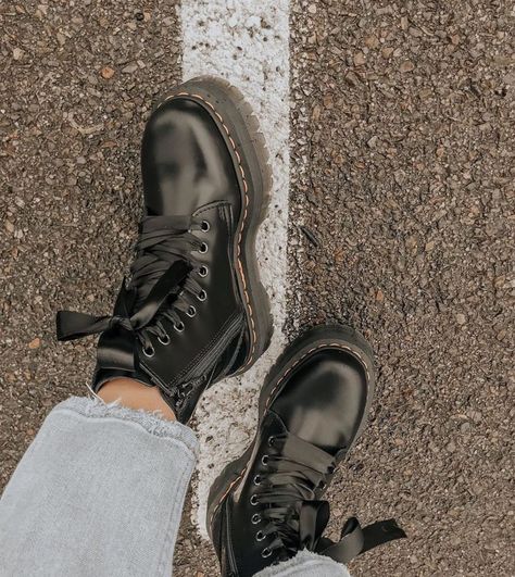 Dr. Martens with ribbon laces Nike Blazer Outfit, Ribbon Shoe Laces, Galaxy Converse, Jadon Boots, Galaxy Vans, Doc Martens Outfit, Tokyo Street Fashion, Aesthetic Shoes, Shoe Inspo