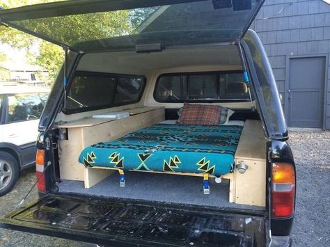 Truck Bed Date, Truck Camper Ideas, Kombi Trailer, Pickup Trucks Camping, Truck Topper, Camping Truck, Truck Living, Kombi Motorhome, Truck Bed Storage