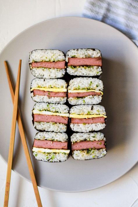 Korean Spam, Onigiri Recipes, Baked Sushi Recipe, Spam Rice, Perfect Sushi Rice, Baked Sushi, Musubi Recipe, Onigiri Recipe, Rice Seasoning