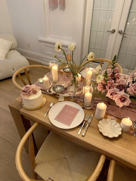 17 beautiful decor ideas for hosting a mother's day brunch — ASHLINA KAPOSTA Dinner Hosting Ideas, Hosting Era, Coquette Valentines, Girl Brunch, Hosting Party, Career Aesthetic, Hosting Brunch, Ladies Brunch, Girly Birthday Party