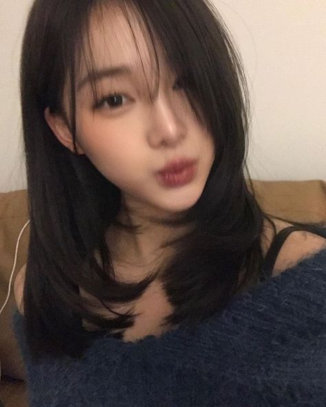 Short Hair Frame Face, Asian Long Bob Haircut, Medium Hair Styles Asian, Japanese Medium Haircut, Korean Middle Length Hair, Pretty Haircuts Medium, Korean Shoulder Length Hair, Asian Short Haircut, Medium Asian Hair