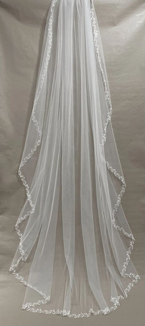 Cathedral Veil Wedding, Embroidery Veil, Veil Pearl, Simple Wedding Veil, Simple Veil, Veil Ideas, Wedding Dress 2024, Long Veil Wedding, Veil Cathedral