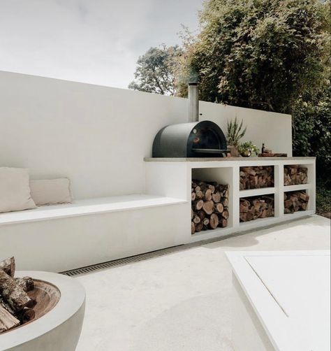 Outdoor Bbq Area, Lower Hutt, Outdoor Bbq Kitchen, Pizza Oven Outdoor, Outdoor Pizza, American Living, Casa Exterior, Backyard Inspo, Patio Designs