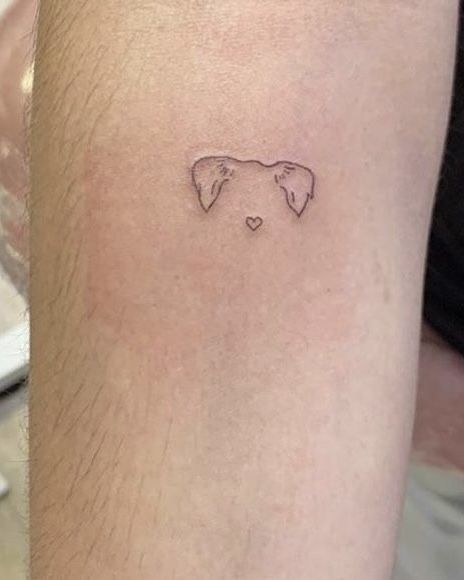 Small Tattoo Ideas For Dogs, Tato Dog Small Tattoos, Doggy Tattoos Small Ideas, Dog Tattoo On Arm, Tattoo Ideas Female Meaningful Dog, Dog Tattoos Aesthetic, Tattoos For A Dog, Maltese Outline Tattoo, Dog Tongue Tattoo