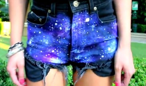 Galaxy Shorts, Galaxy Outfit, Boho Chic Style Outfits, Bad Fashion, Diy Galaxy, Diy Shorts, Jeans Diy, Wet N Wild, Cute Shorts