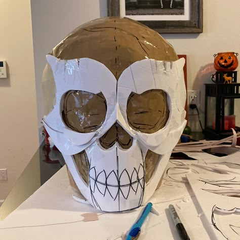 Mardi Gras 2021 — I made a skull mask of my own damn head! Paper Mache Skull, Diy Halloween Masks, Dia De Los Muertos Decorations Ideas, Diy Skulls, Skull Crafts, Monster Crafts, Creepy Halloween Decorations, Paper Mache Art, Skull Mask