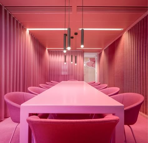 Pink Corporate Office, Business Office Design, Future Office, Pink Office, Dream Office, Office Inspo, Pink House, Contract Furniture, Pink Houses