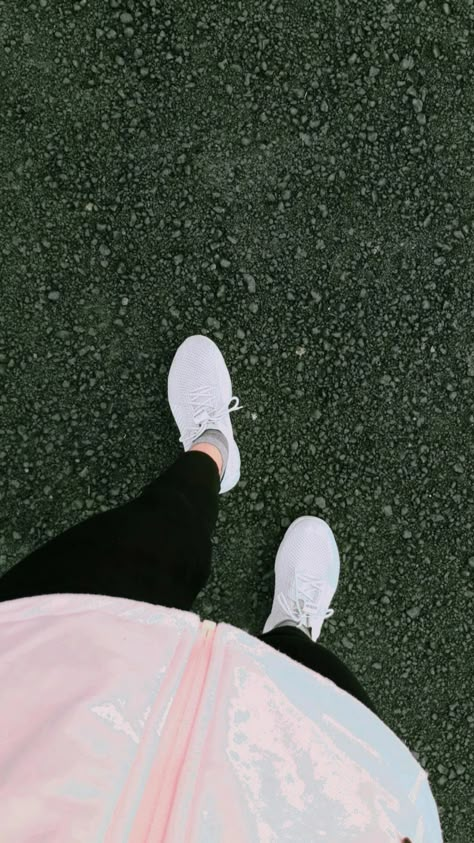 Pap Jogging Pagi, Jogging Pagi, Dp Tiktok, Jogging Aesthetic, Muslimah Fashion Casual, Nandi Hills, Sport Ideas, Olah Raga, Morning Walks