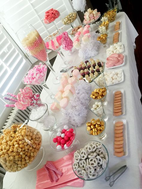 Pastel Candy Table Ideas, Candy Table Decoration Ideas, 21st Candy Table Party Ideas, Candy Table Treat Ideas, Dessert Table Ideas Sweet 16, Pink Party Candy Table, Birthday Table Treat Ideas, Candy Tables Ideas Birthday, Snack Table For Birthday Party