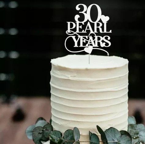 30th Wedding Anniversary Cake, 30th Anniversary Cake, Pearls Wedding Theme, Wedding Cheesecake, Silver Cake Topper, Rose Gold Wedding Cakes, Wedding Cake Pearls, Wedding Cupcake Toppers, Pearl Cake