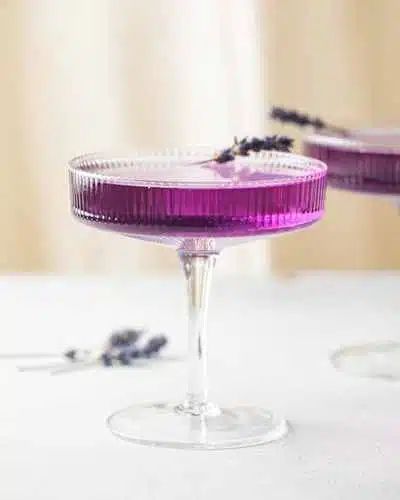 Empress Gin And Tonic Recipe, Empress Gin Martini Recipes, Purple Gin Drink, Elderberry Gin Cocktail, Recipes With Dried Lavender, Cocktails With Empress Gin, Spirit Forward Cocktails, Easy Empress Gin Cocktail, Purple Gin Cocktail Recipes