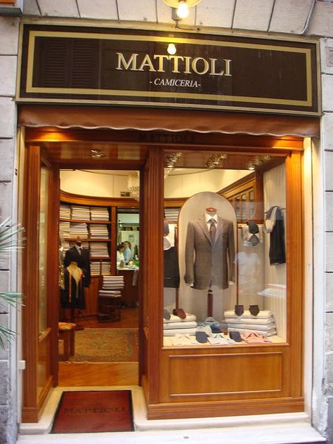 Tailor Shop Exterior Design, Tailor Shop Interior, Tailoring Shop Interior Design, Tailor Shop Design, Tailor Store, Shoe Store Design, Shopping In Italy, Suit Stores, Clothing Store Design