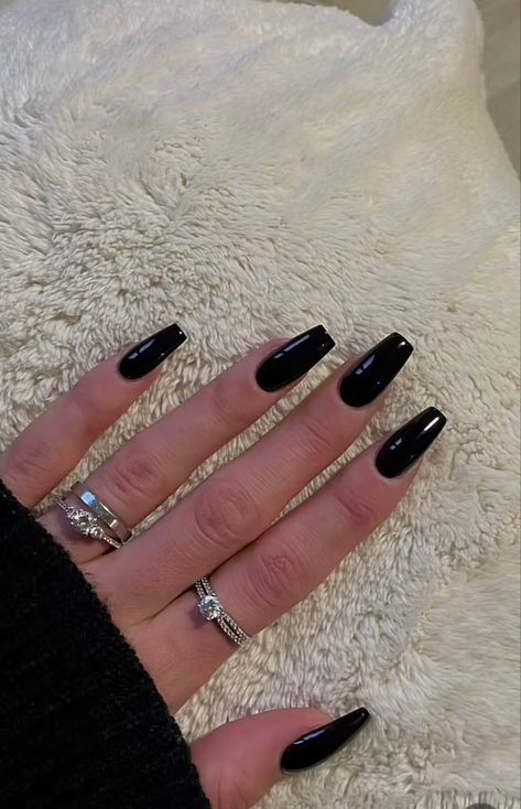 Black Acrylic Nails Ballerina, Simple Acrylic Nails Solid, Coffin Nails Plain Color, All Black Coffin Acrylic Nails, Black Rectangle Nails, Coffin Shaped Black Nails, Black Coffin Shaped Nails, Plain Nails Coffin, Black Nails Asthetics