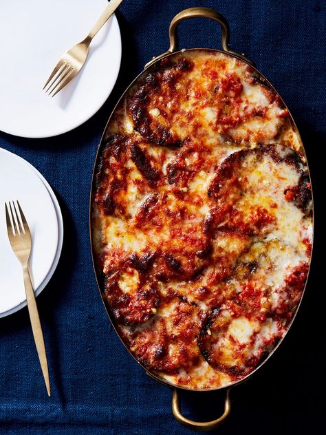 The Best-Ever Eggplant Parmigiana | Saveur Healthy Recipes Rice, Rice Healthy Recipes, Pan Fried Eggplant, Italian Casserole, Canned Plums, Eggplant Parmigiana, Eggplant Recipes Easy, Rice Healthy, Eggplant Recipes Parmesan