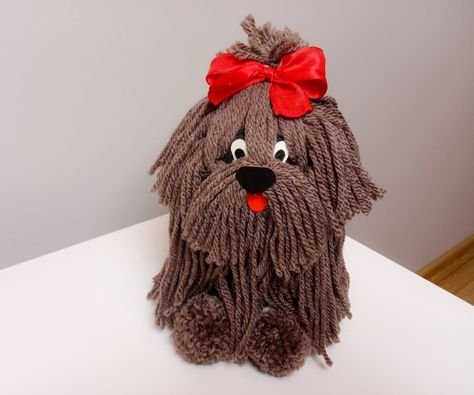 Diy Dog Stuffed Animal, How To Make A Yarn Dog, Yarn Dogs Craft, Pom Pom Puppies, Crochet Doodle Dog, Yarn Toys, Windy Chien Macrame, Diy Yarn Dolls, Crochet Snail