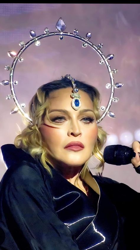 Madonna Live, Madonna Albums, Madonna Pictures, Madonna Photos, Music Icon, Music Legends, Character Aesthetic, Madonna, Diva