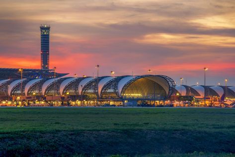 With Bangkok being one of the most-visited cities in the world, there's always a crowd at Suvarnabhumi Airport. Despite its size, BKK isn't as intimidating as it seems. Bangkok Guide, Bangkok Tourist, Bangkok Shopping, Khao San Road, Suvarnabhumi Airport, Thai Airways, Air Asia, Airport Parking, Air One