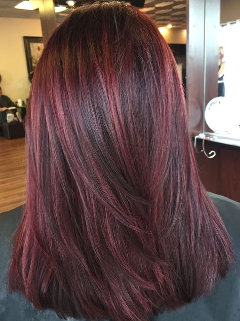 9 Bomb Burgundy Hair Ideas Because Deep Red is the New Black - Stay at Home Mum Lowlights In Brown Hair, Burgundy Lowlights In Brown Hair, Burgundy Lowlights, Burgundy Hair Ideas, Burgundy Background Aesthetic, Deep Images, Burgundy Highlights, Stay At Home Mum, Short Straight Bob