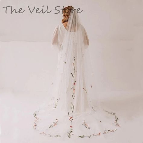 Gloves Wedding Dress, Veil With Flowers, White Cathedral, Boho Veil, Floral Wedding Veil, Floral Wedding Veils, Wedding Veil Styles, Unique Veil, Veil Floral