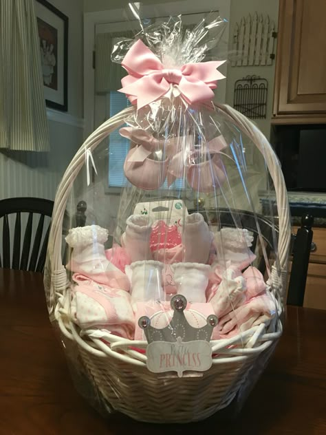 Gift Basket For Baby Girl, Diy Baby Shower Gifts For Girls Ideas, Baby Baskets Gift Ideas, Baby Girl Gift Ideas Baskets, Baby Shower Gifts For Girls Diy, Baby Shower Gift Basket For Girls Diy, Baby Shower Gift Ideas For Girls Diy, Baby Shower Baskets Gift Ideas, Baby Shower Gift Ideas For Mom