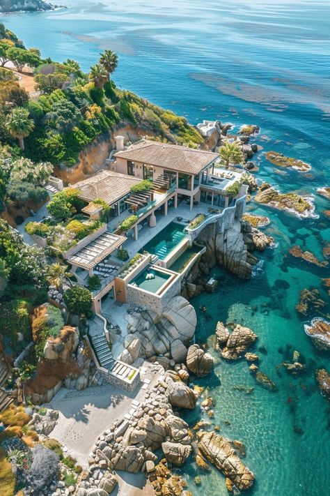 Amazing Beach Houses, Giant Beach House, Mountain Beach House, Beach House Lifestyle, Huge Beach House Mansion, Rich Beach House, Dream Beach Houses Luxury, Mansions Beach, Luxury House Aesthetic