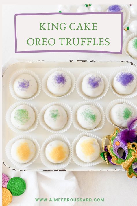 Mardi Gras Desserts, Mardi Gras Recipes, Oreo Cookie Balls, Cake Oreo, Mardi Gras King Cake, Mardi Gras Food, Oreo Balls, Chocolate Ideas, Cookie Ball