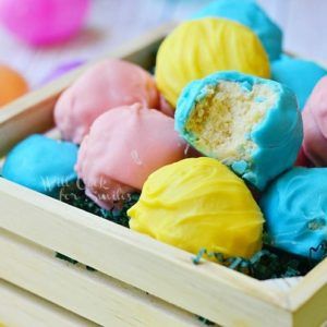 Easter Marshmallow Oreo Truffles Easter Candy Ideas, Easter Oreos, Easter Candy Recipes, Oreo Truffles Recipe, Easter Marshmallow, Will Cook For Smiles, Easy Easter Treats, Easter Sweets, Easter Desserts Recipes