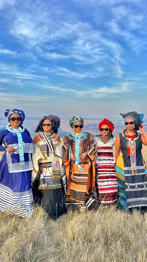 Xhosa Culture Aesthetic, Xhosa Aesthetic, Mgidi Szn, Xhosa Quotes, Modern Xhosa Attire, Xhosa Bride, Xhosa Traditional Dresses, Xhosa Wedding, Xhosa Culture