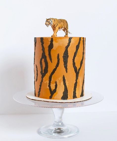 Tiger Print Cake, Tiger Birthday Cakes, Tiger Stripe Cake, Tiger Who Came To Tea Cake, White Tiger Cake, Tiger Cakes For Kids, Tiger Theme Cake, Tiger Cake Ideas, Tiger Birthday Theme