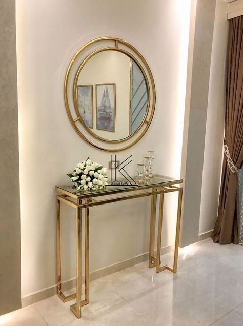 Console Table Styling, Console Table Decorating, Unique Sofas, Mirrored Console Table, Table Decor Living Room, Hall Decor, Living Room Design Decor, Home Decor Ideas Bedroom, Home Entrance