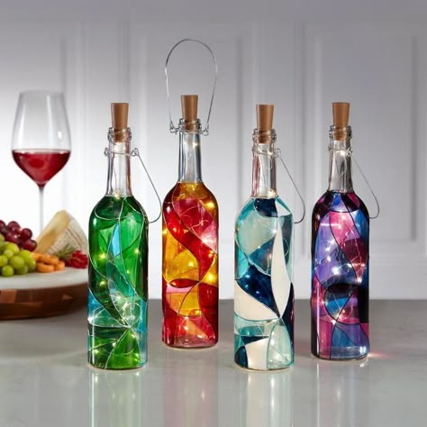 Unique Lanterns, Glass Bottle Decoration, Bottle Decoration Ideas, Wine Bottle Lanterns, Bottle Art Projects, Mosaic Bottles, Bottle Decorations, Bottle Lamps, Painted Glass Bottles