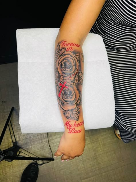 Cute Tattoos For Women With Meaning Arm, Inside Sleeve Tattoos For Women, Mama Name Tattoo, Full Shoulder Tattoos For Women, Cna Tattoos For Women, Outer Arm Tattoos For Women Forearm, Rose Forearm Tattoos For Women, Flower Hand Tattoos For Women, Raw Tattoo Design